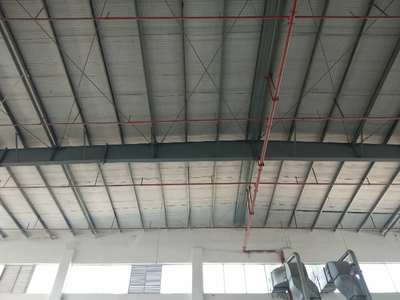 广东揭阳榕城区连廊钢结构施工围挡漏水搭换与建筑幕墙工程费用探析