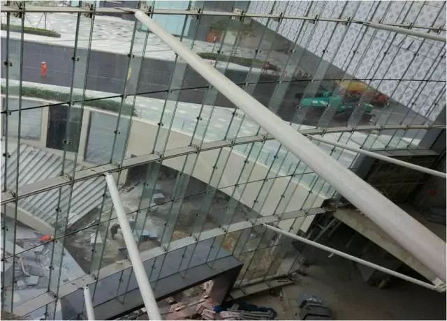 不锈钢肋点支承玻璃幕墙结构在建筑幕墙工程中的运用
